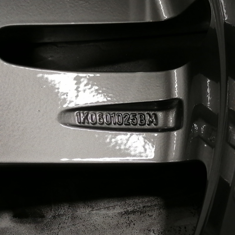 CONJUNTO DE JANTES ORIGINAIS VOLKSWAGEN DE 16"