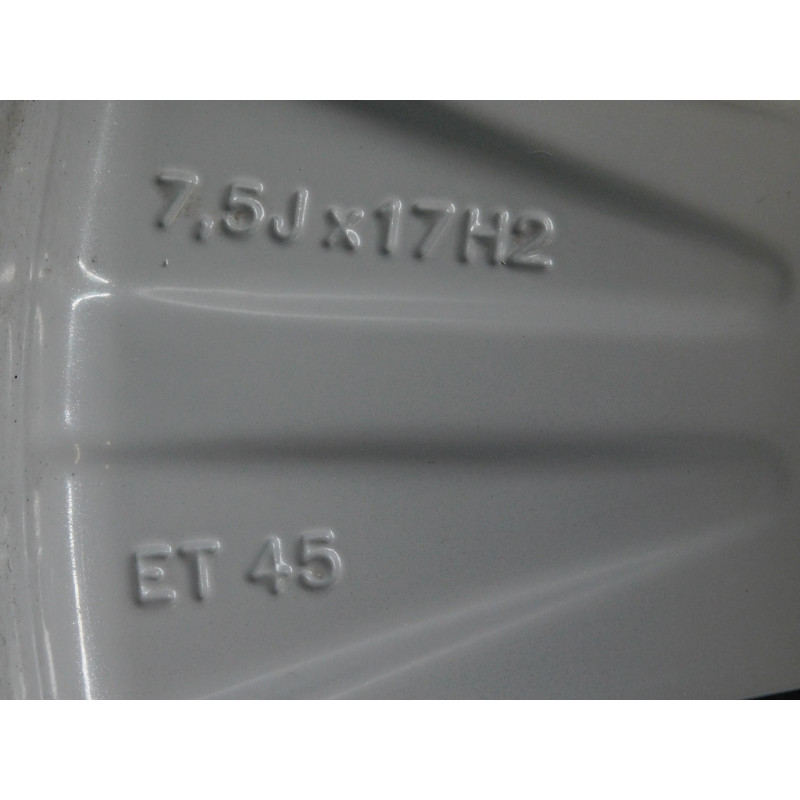 JUEGO DE LLANTAS ORIGINALES AUDI EN 17"