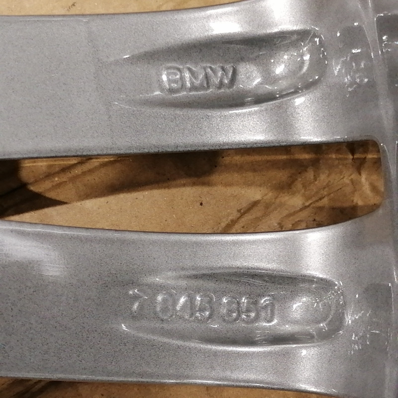 CONJUNTO DE JANTES ORIGINAIS BMW DE 17" MODELO 383