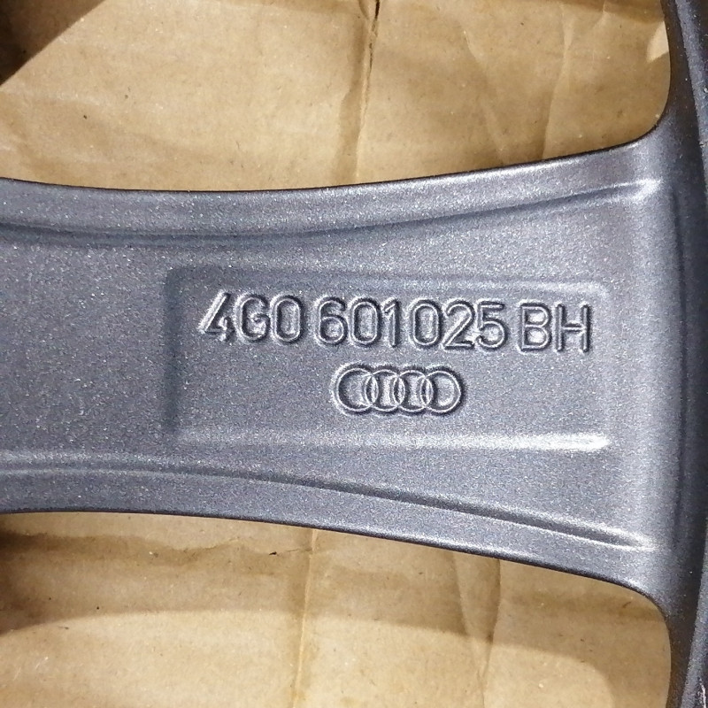 CONJUNTO DE JANTES ORIGINAIS AUDI DE 17"